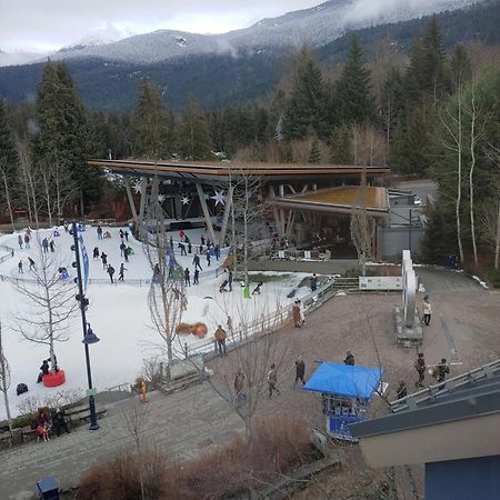 Tyndalstone Lodge 3 Bedroom In The Heart Of Village North Whistler Exteriör bild