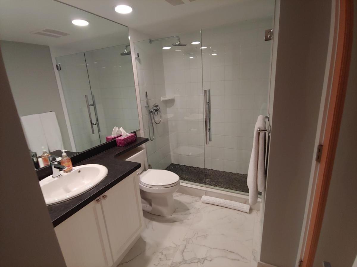 Tyndalstone Lodge 3 Bedroom In The Heart Of Village North Whistler Exteriör bild