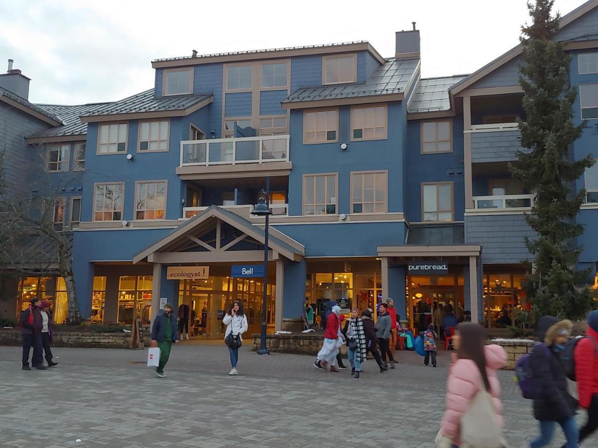 Tyndalstone Lodge 3 Bedroom In The Heart Of Village North Whistler Exteriör bild