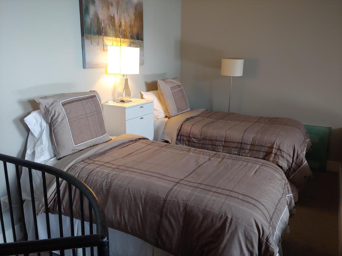 Tyndalstone Lodge 3 Bedroom In The Heart Of Village North Whistler Exteriör bild